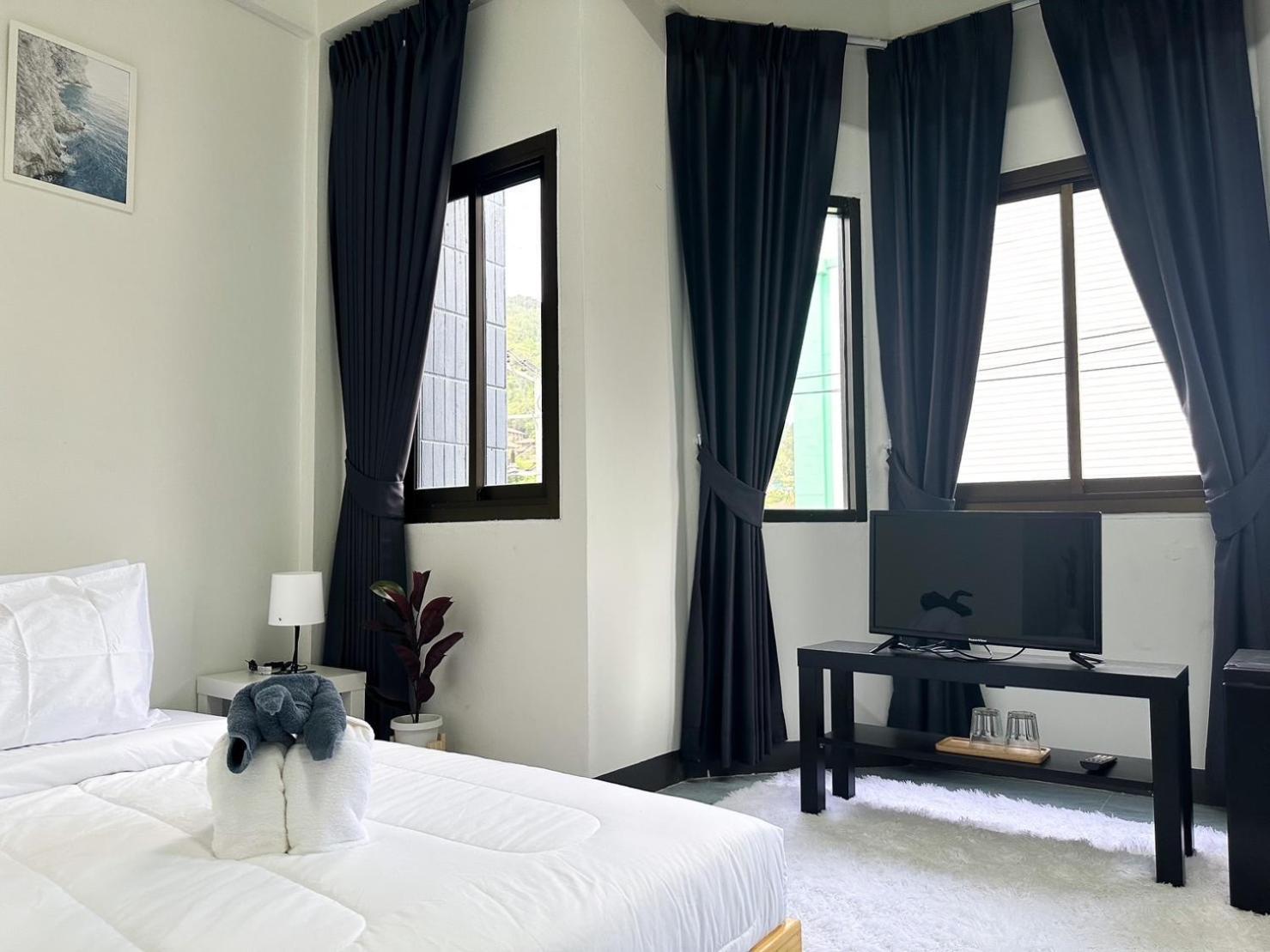 Montana Hotel & Hostel Phuket Karon Exteriér fotografie