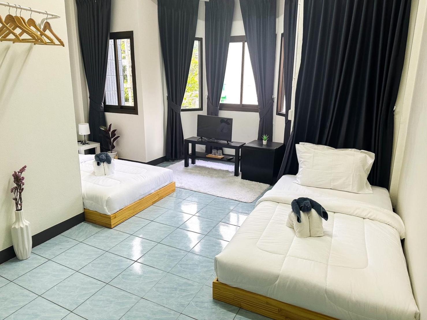 Montana Hotel & Hostel Phuket Karon Exteriér fotografie